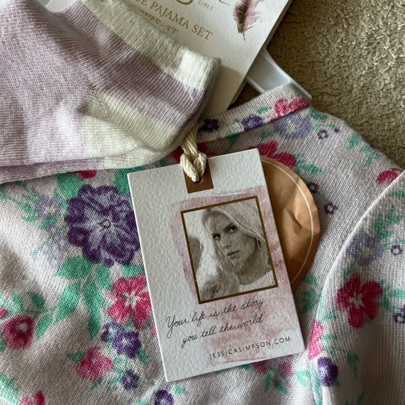 NWT Jessica Simpson Girls 3-Piece Pajama Set with Socks 3T - Picture 7 of 10